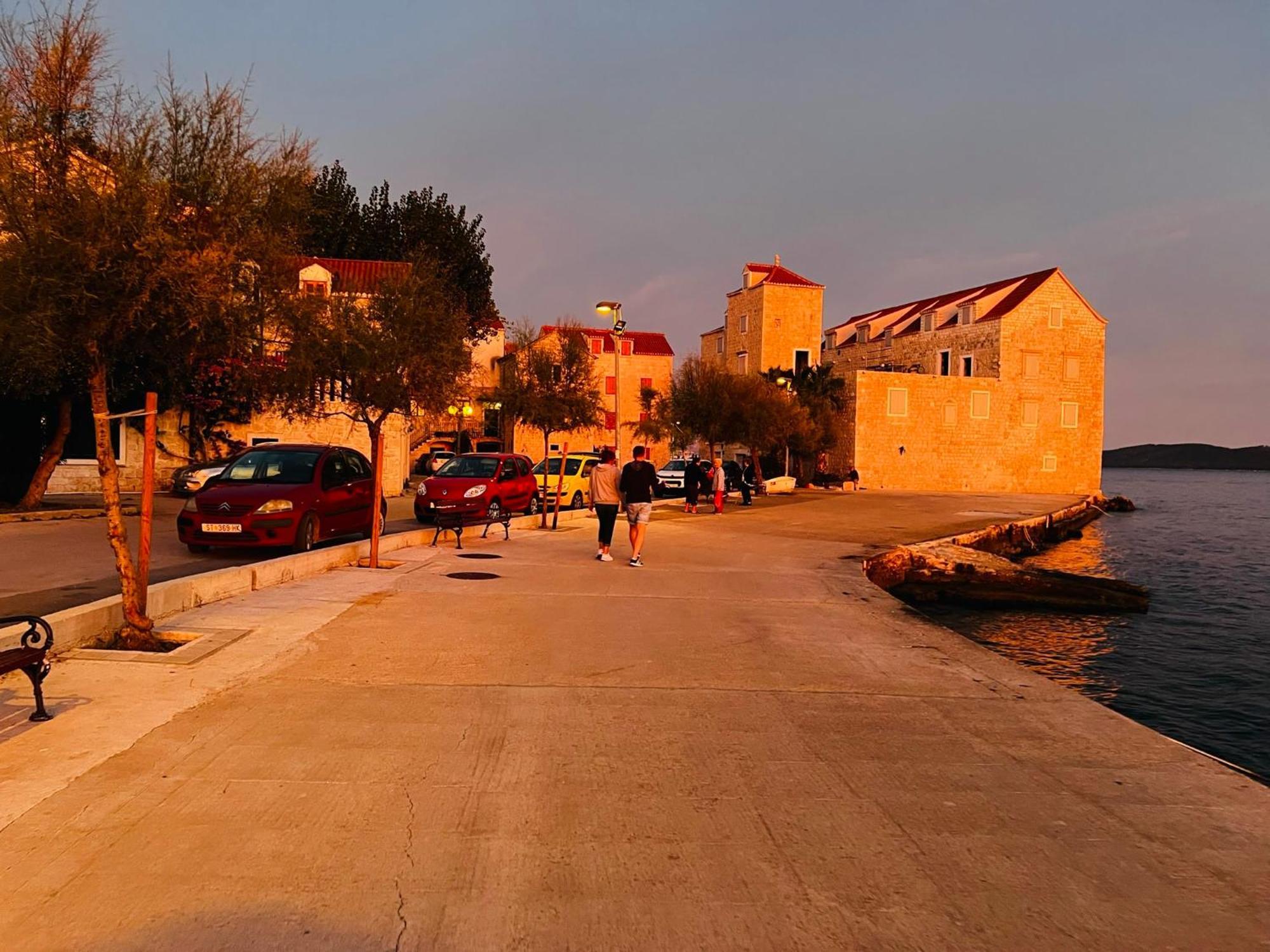 Apartments Ruza Kastela Bagian luar foto